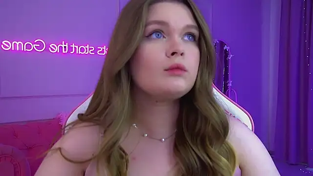 CrystalLyons live XXX chat