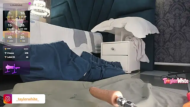 XXX chat uživo modela TaylerWhite