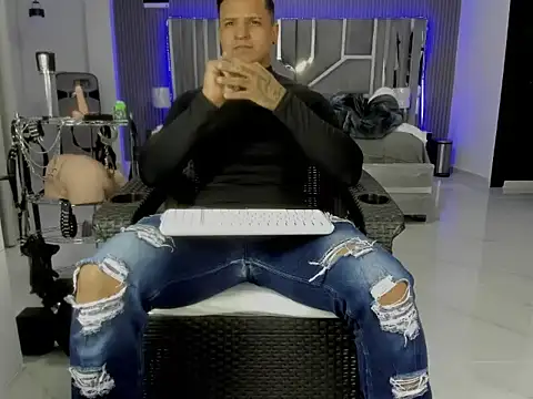 Chat XXX Live master_leather