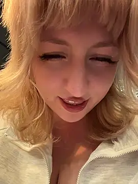 دردشة RonnieKiss الجنسية المباشرة