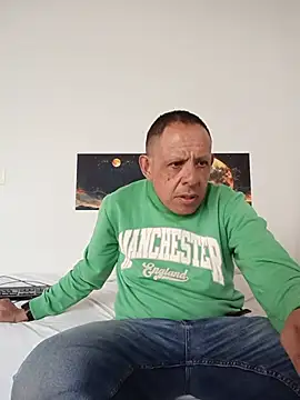 AlekNoir live XXX chat