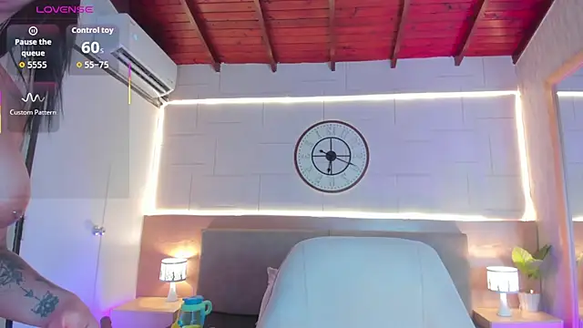 دردشة Megan_charles_ الجنسية المباشرة