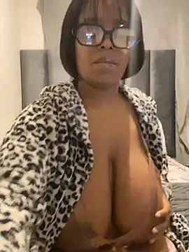 دردشة Saggy_areola95 الجنسية المباشرة