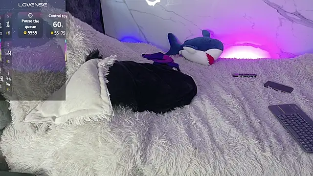 Saimonvela Adlı Modelin Canlı XXX Sohbeti