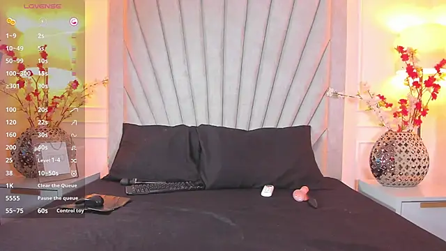Evaa_Martinez 现场XXX聊天