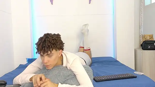 Chatroom XXX en direct de Monyel_Blake
