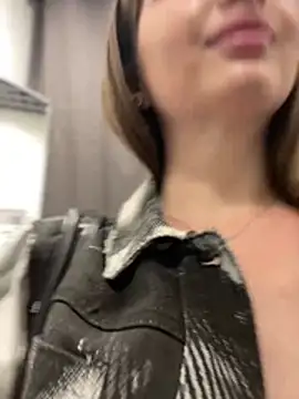 KrisMagnoly's Live XXX Chat