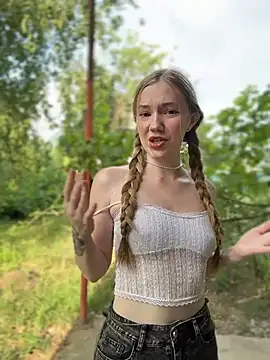 XXX chat uživo modela MilaMoone