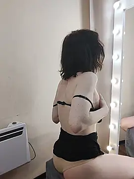 MickeQuinee webcam show