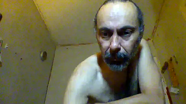 GooberGreene13 Live XXX-Chat