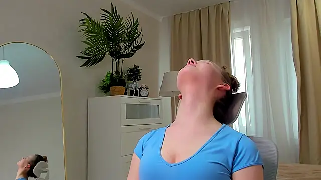 Онлайн чат XXX NaomiFess