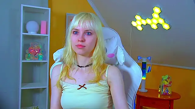 HannahHollis' Live XXX Chat