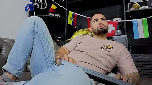 Онлайн чат XXX matteosantos