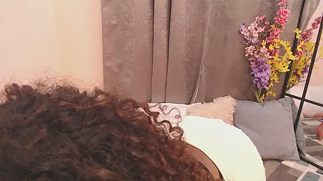 Amelia_bss Adlı Modelin Canlı XXX Sohbeti