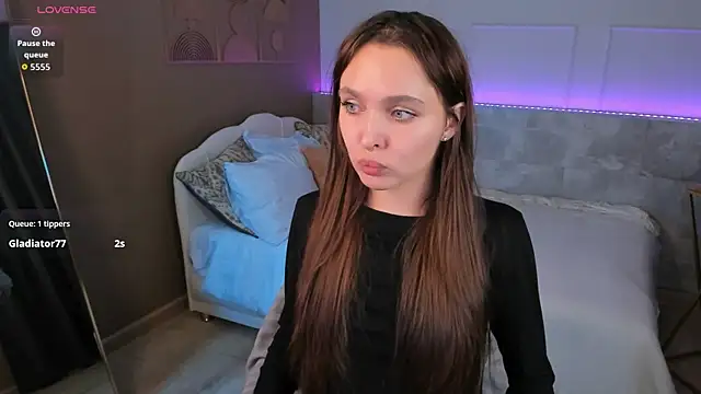 دردشة ChloeSunny الجنسية المباشرة
