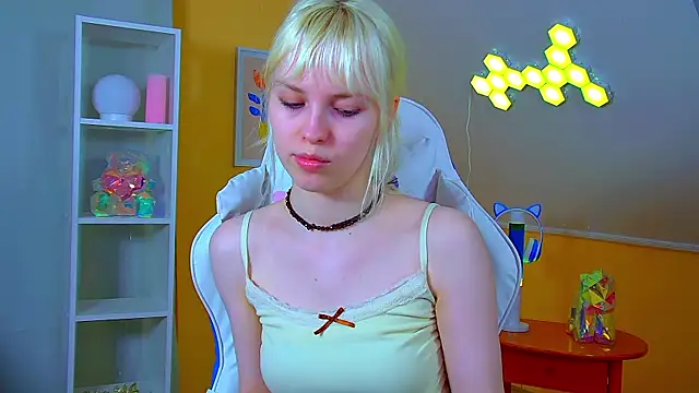 Chatroom XXX en direct de HannahHollis