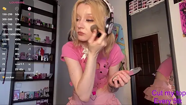 Онлайн чат XXX SkinnyWhiteAngel