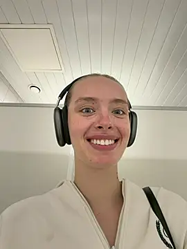 SunnyShiney Live XXX-Chat