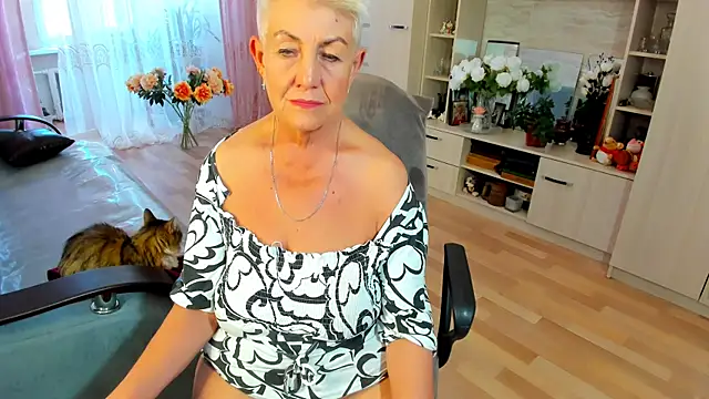 Онлайн чат XXX HotandMature