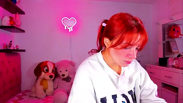 Vannessa__Shy élő XXX-chatje
