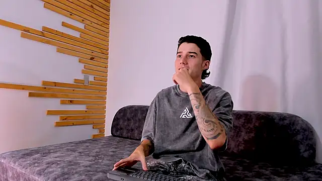 Oclahoma_x Chat XXX in diretta