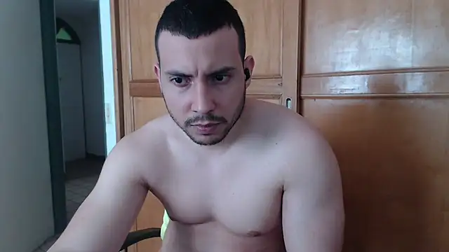 Armando_2002 Chat XXX live