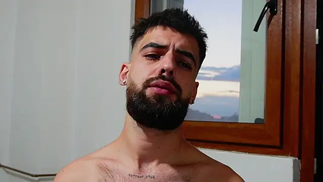 HairyRobxxx Adlı Modelin Canlı XXX Sohbeti