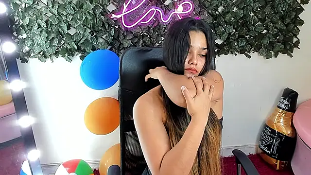 DestinyHills Chat XXX in diretta