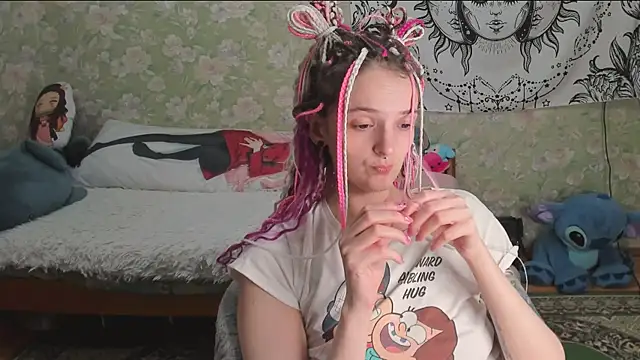 Cutie_Adelia Adlı Modelin Canlı XXX Sohbeti
