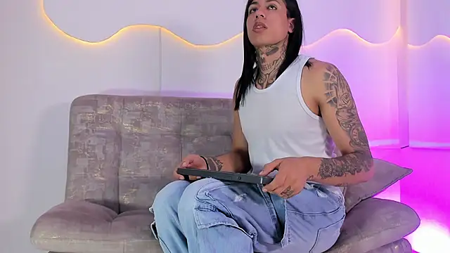 ArohomLester_のライブXXXチャット