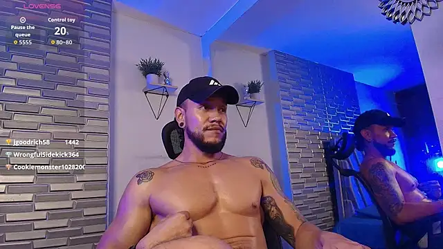 ARON_TAYLER01: απευθείας συνομιλία ΧΧΧ