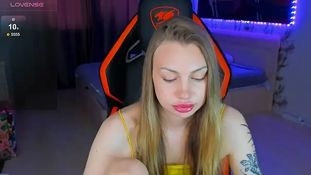 XXX chat uživo modela BiMolly