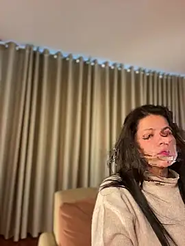Zandrina Adlı Modelin Canlı XXX Sohbeti