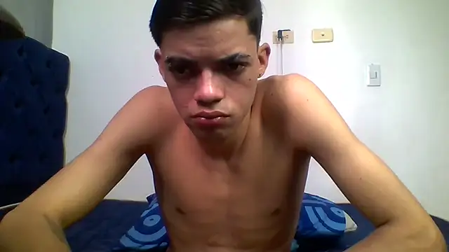 Chat +18 de Latinos_2001 ao vivo