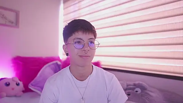 Онлайн чат XXX tommy_blue