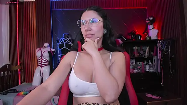 Chat +18 de XiaQueen ao vivo