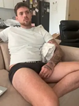 Czat XXX na żywo – arnold_bekam