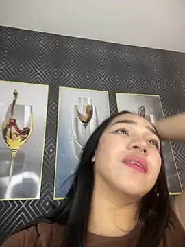 Kylie_Patrick Adlı Modelin Canlı XXX Sohbeti