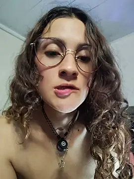 دردشة lindasyt الجنسية المباشرة