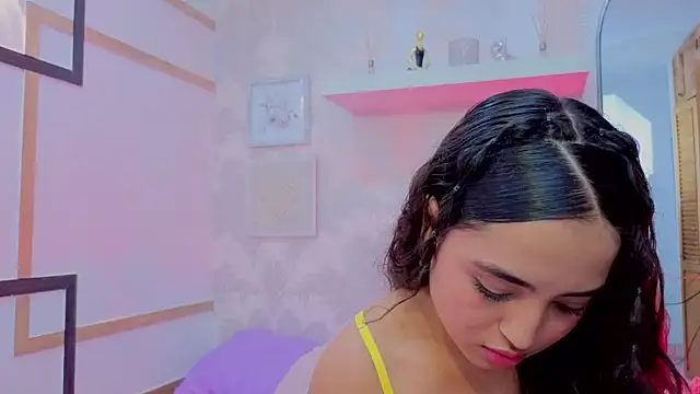 Emma_Thompssonn – Naživo XXX chat