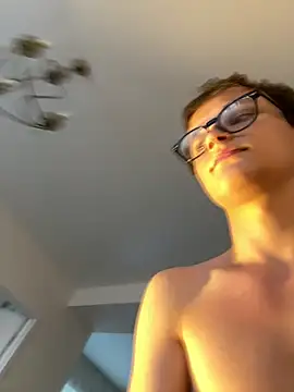 TwinkssNextDoor Live XXX-chat
