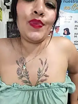 Chatroom XXX en direct de MAYE__13