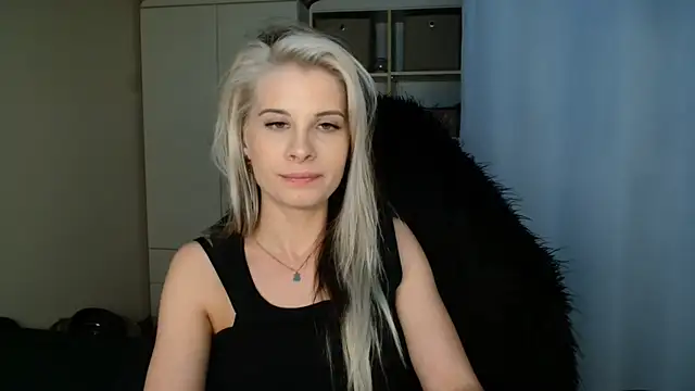 Chatroom XXX en direct de KristineGlow
