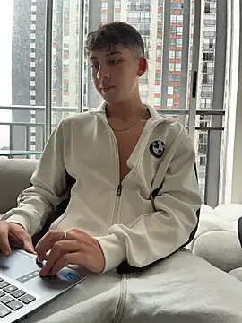 OLIVER_K Adlı Modelin Canlı XXX Sohbeti