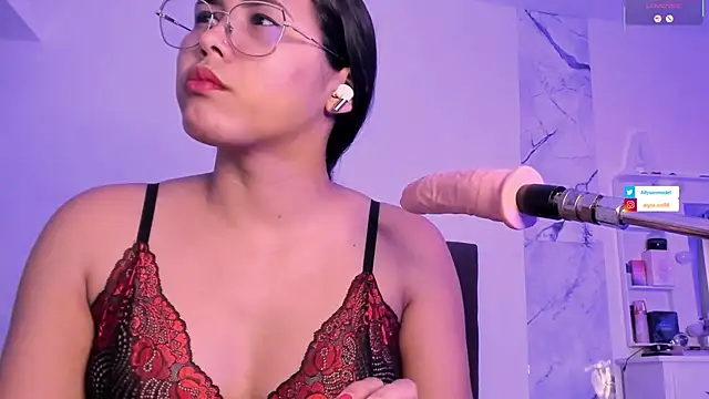 دردشة alysson_18 الجنسية المباشرة