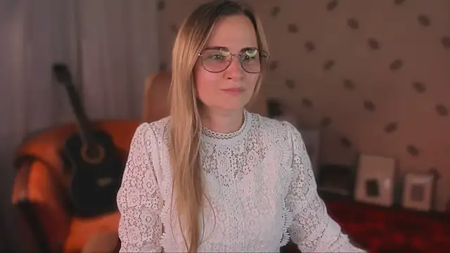 دردشة MiaSparkes الجنسية المباشرة