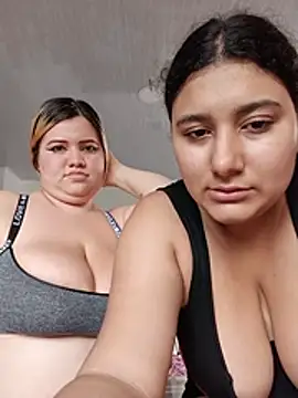 Chat XXX en directo de Sara_y_Amy