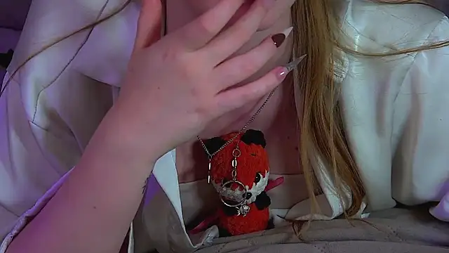 Chat +18 de AgataFoxley ao vivo