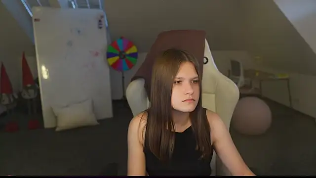 Онлайн чат XXX Monika_kiss054