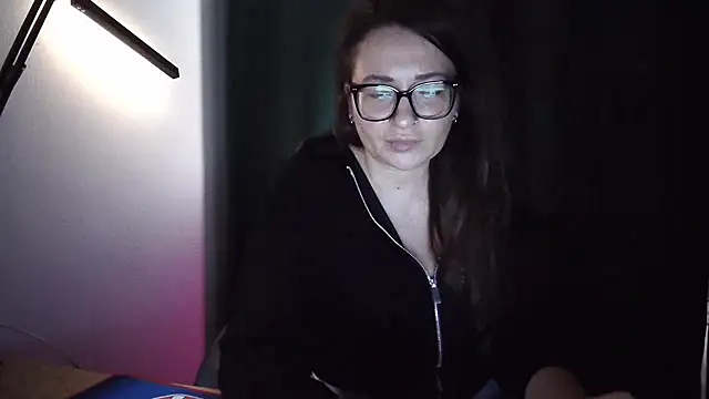 NoraMilf élő XXX-chatje
